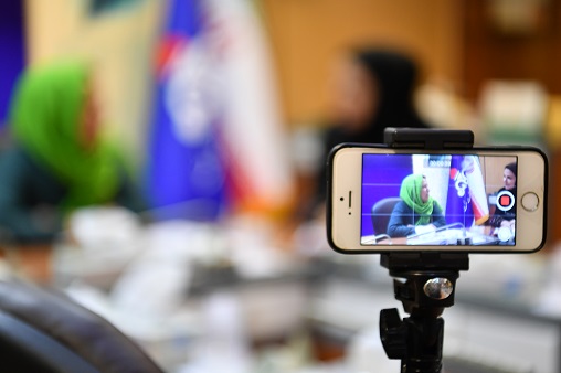 پرستار بازنشسته  1