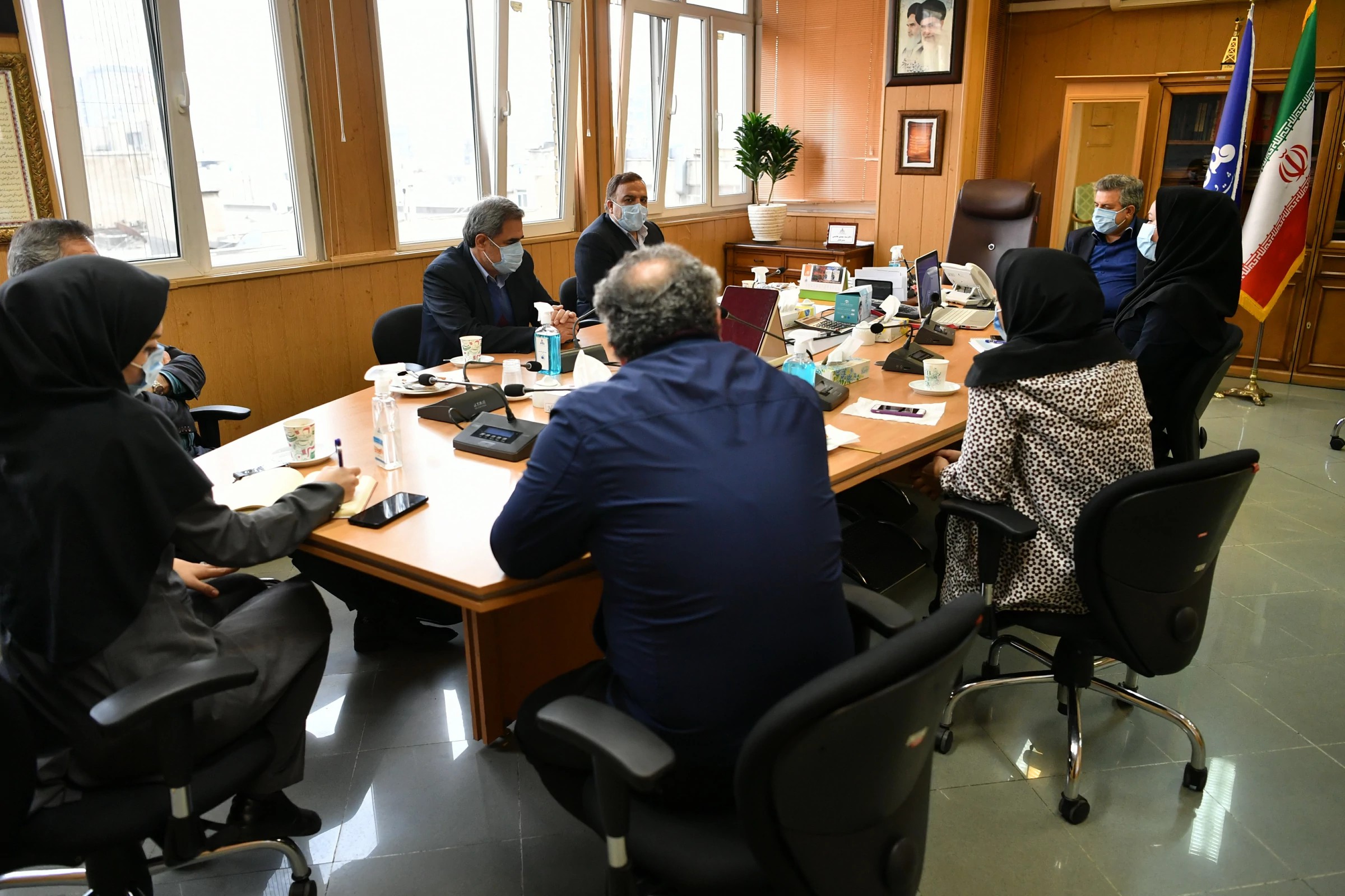 جلسه مدیرعامل با رئیس روابط عمومی شرکت ملی نفت 4