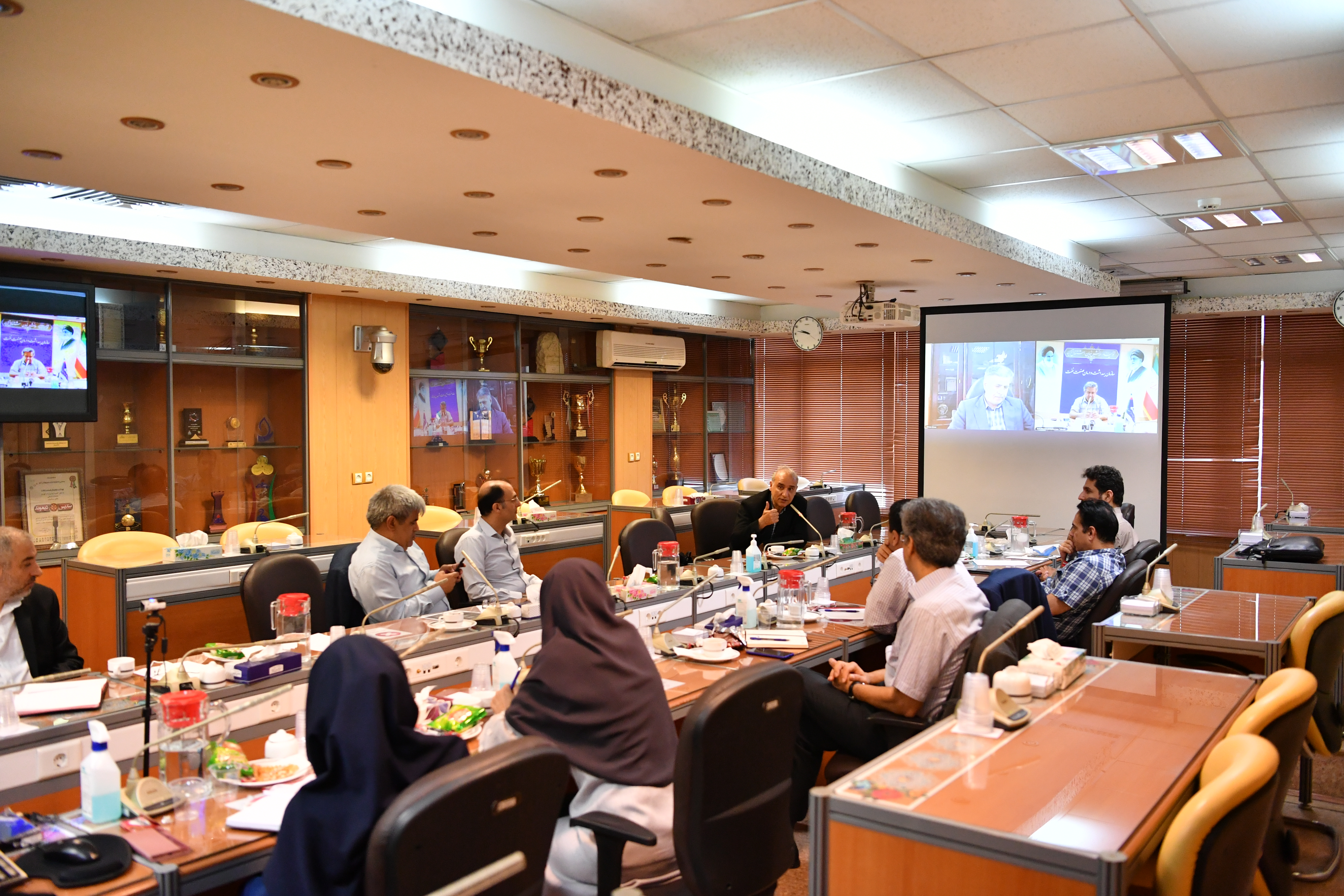 عکس شورای مدیران 2