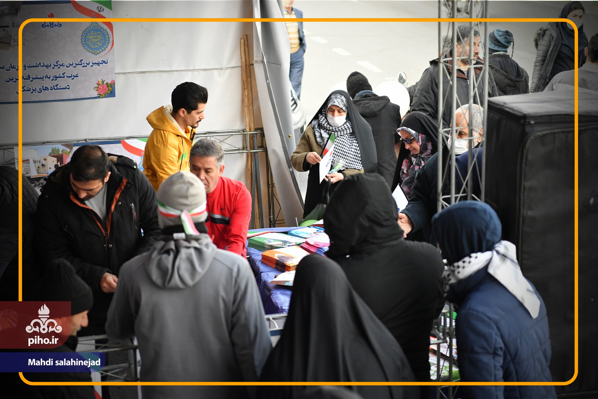 گزارش 22 بهمن  4