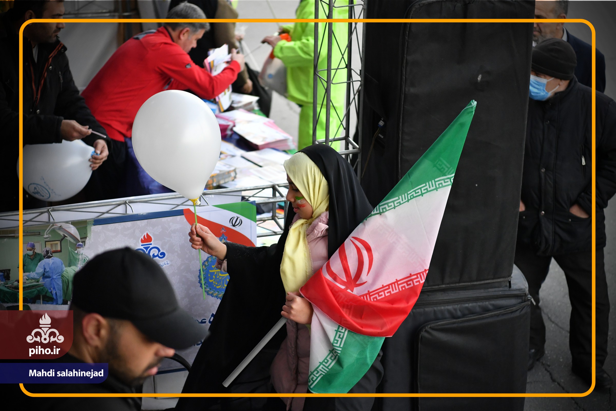 گزارش 22 بهمن  5