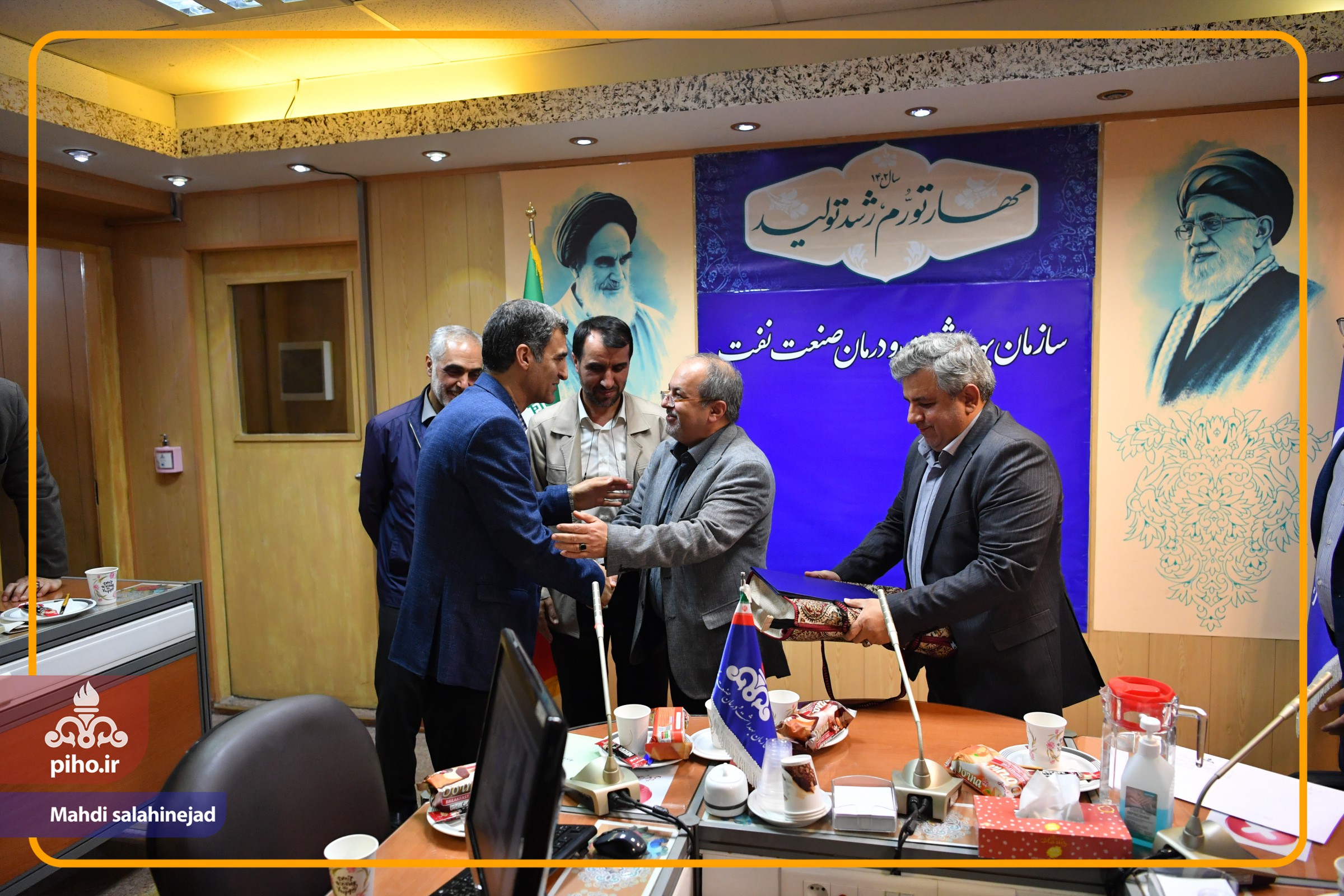 تودیع و معارفه فرمانده بسیج 20