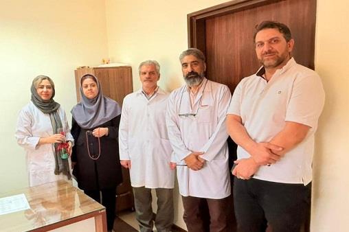 پزشک و داروساز و کارمند  39