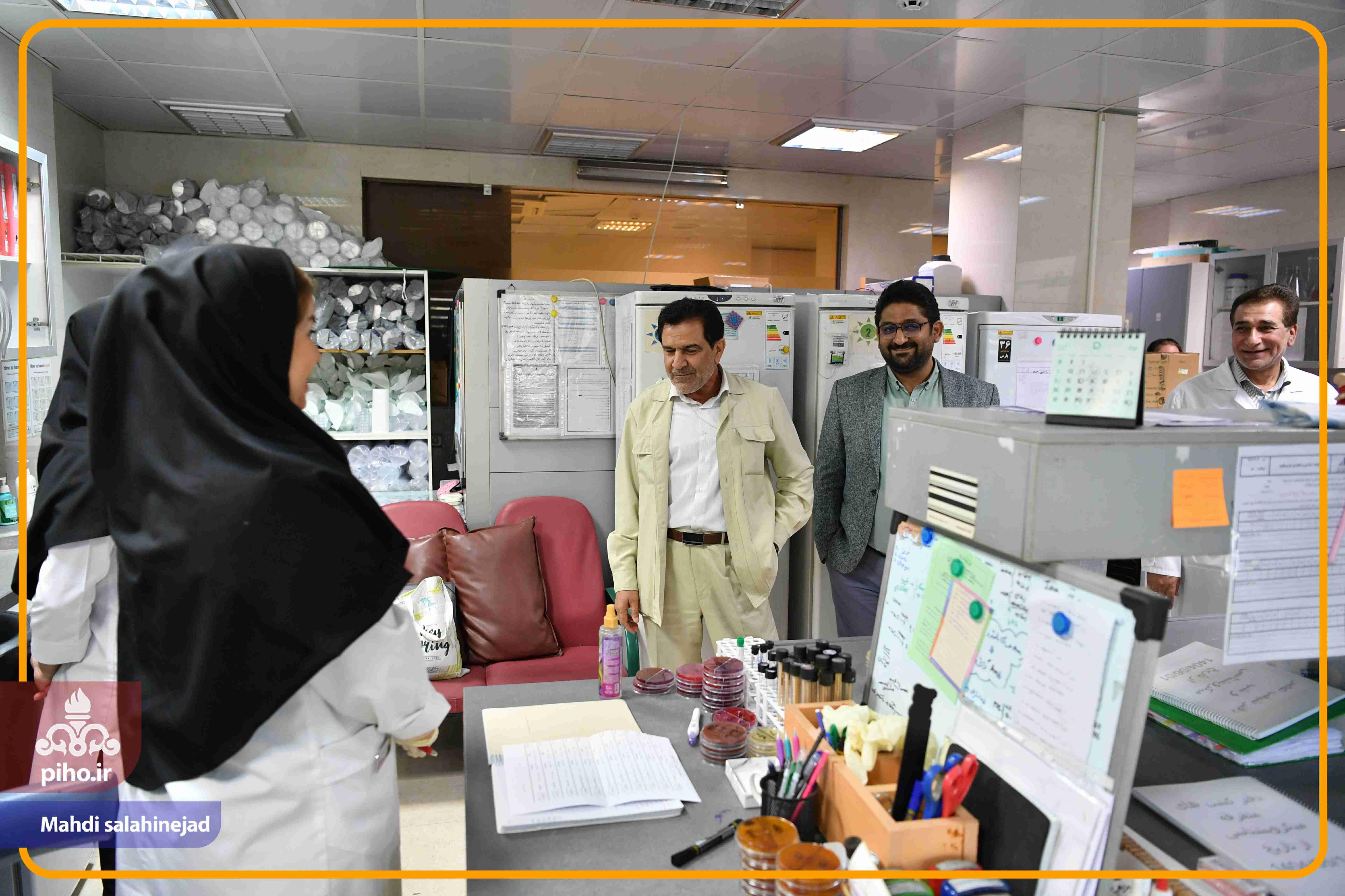 بازدید دکتر شجاع بیمارستان تهران 68