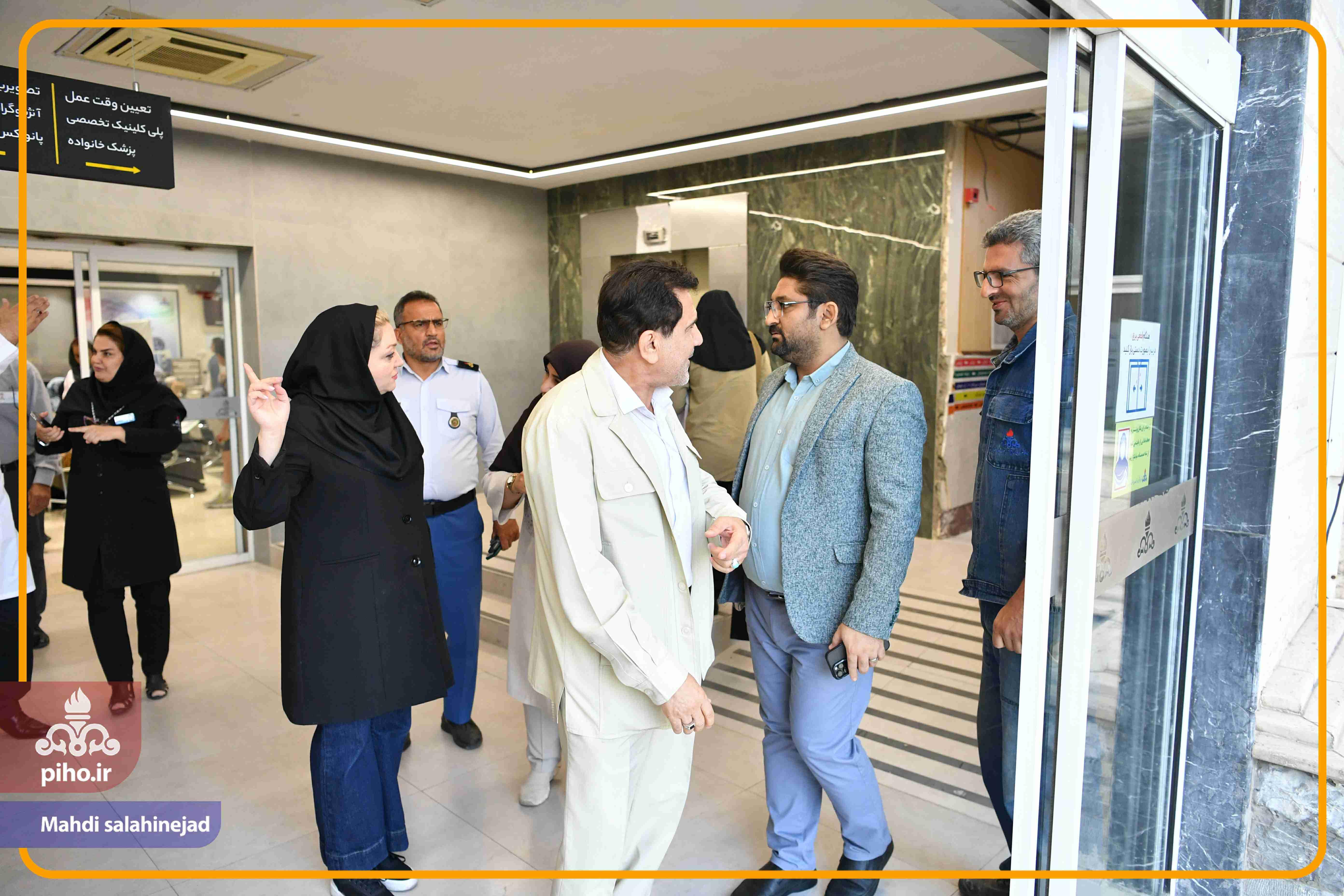 بازدید دکتر شجاع بیمارستان تهران 64