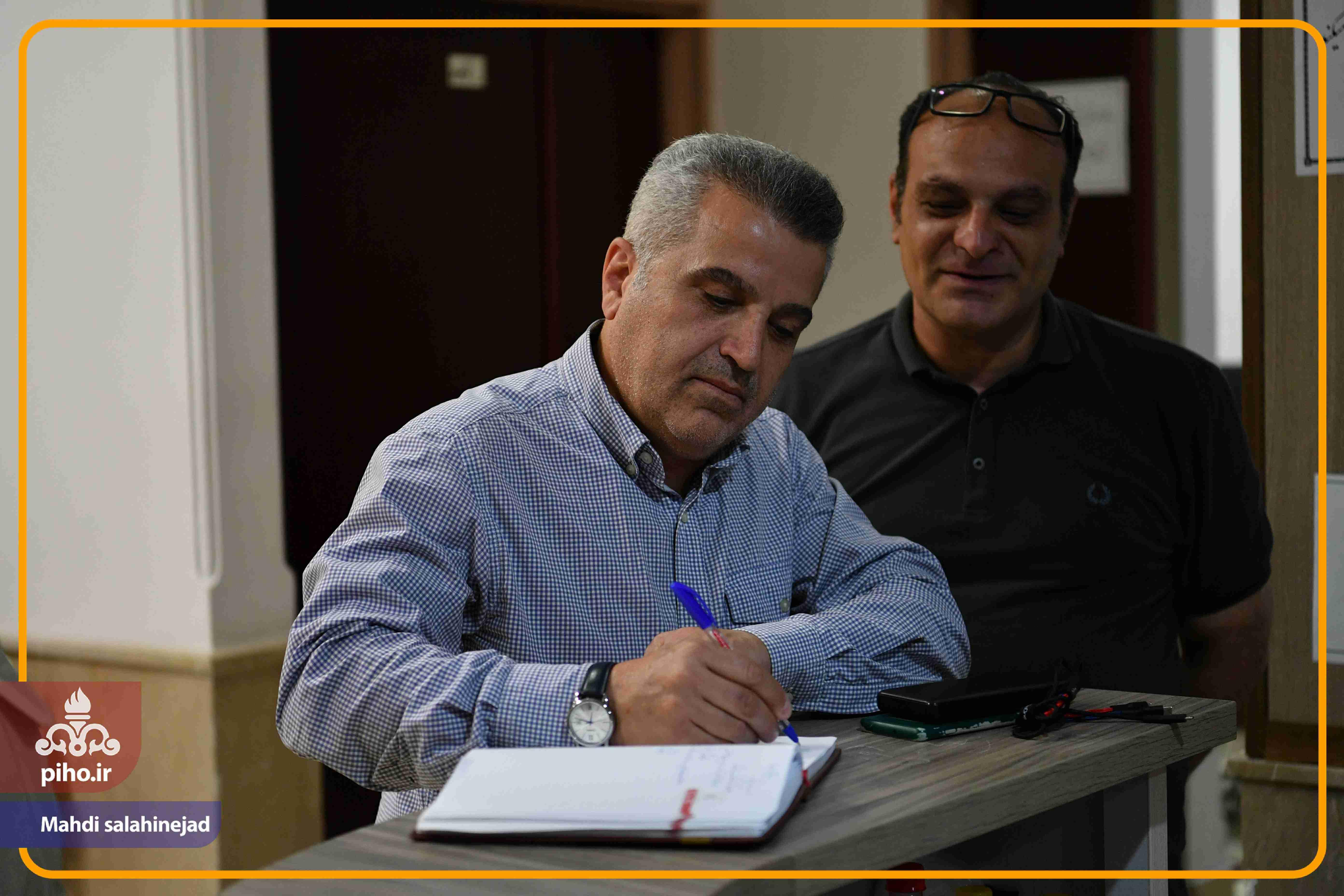 عکس بازدید مدیرعامل سازمان از مرکز سلامت خانواده قم  3