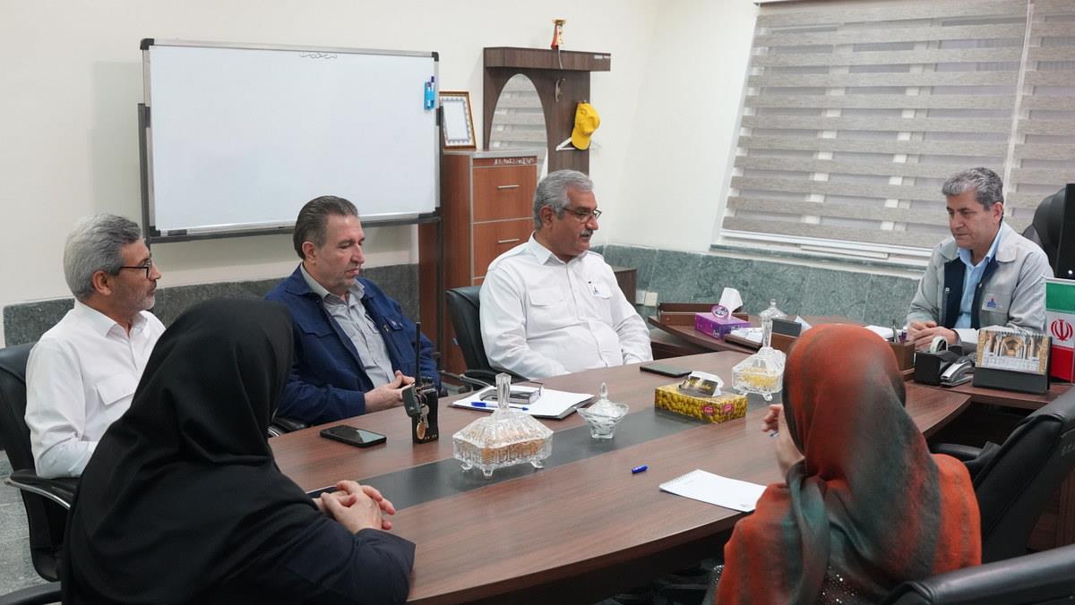 خبر مدیرعامل شرکت پایانه های نفتی 2