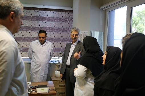 بازدید دکتر دقایقی و همکارانش 9