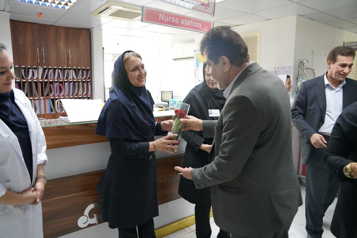 اهدای گل پرستار 1404 68