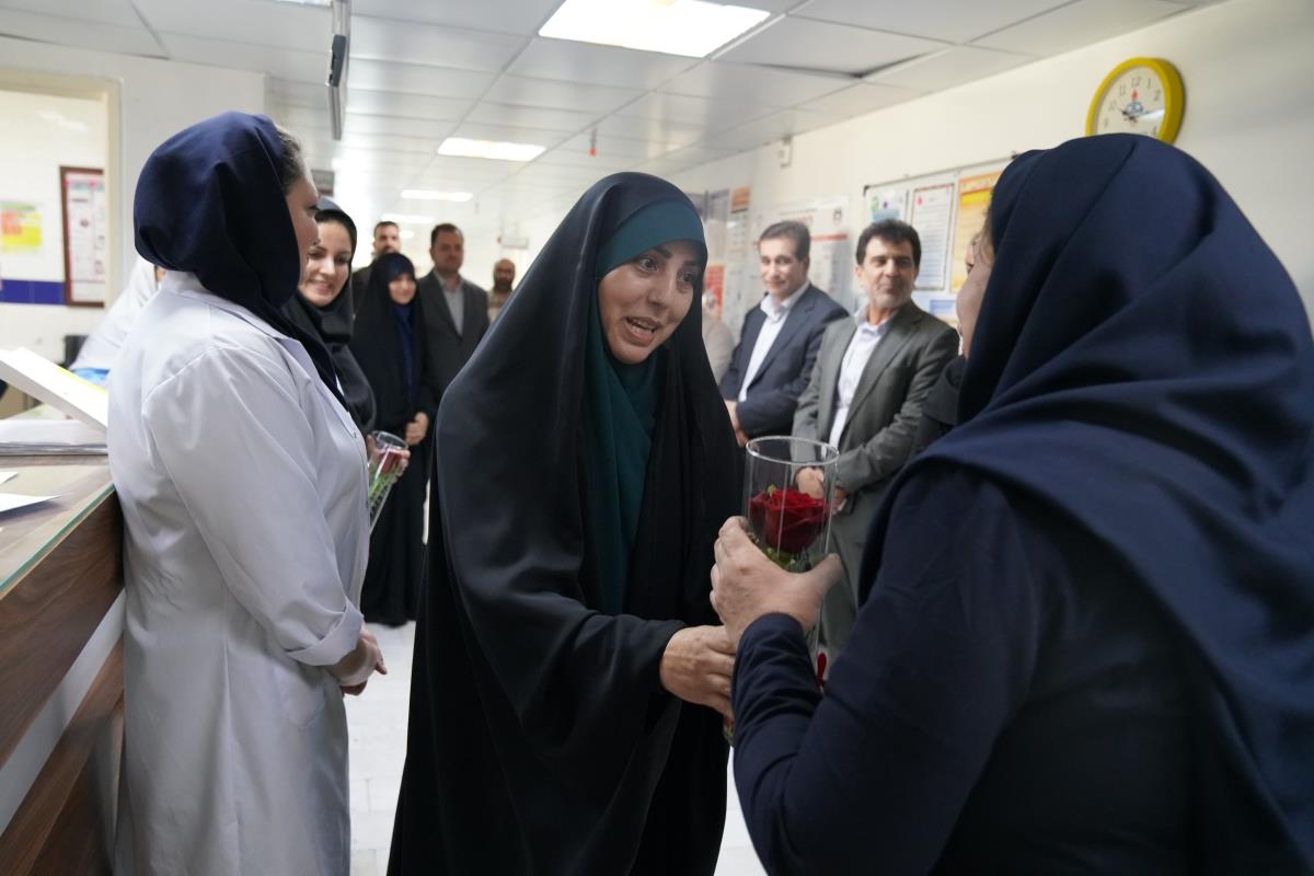 اهدای گل پرستار 1404 67