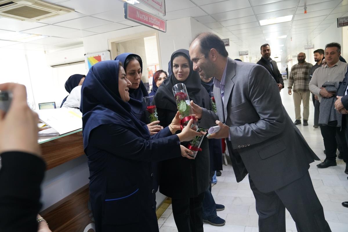 اهدای گل پرستار 1404 66