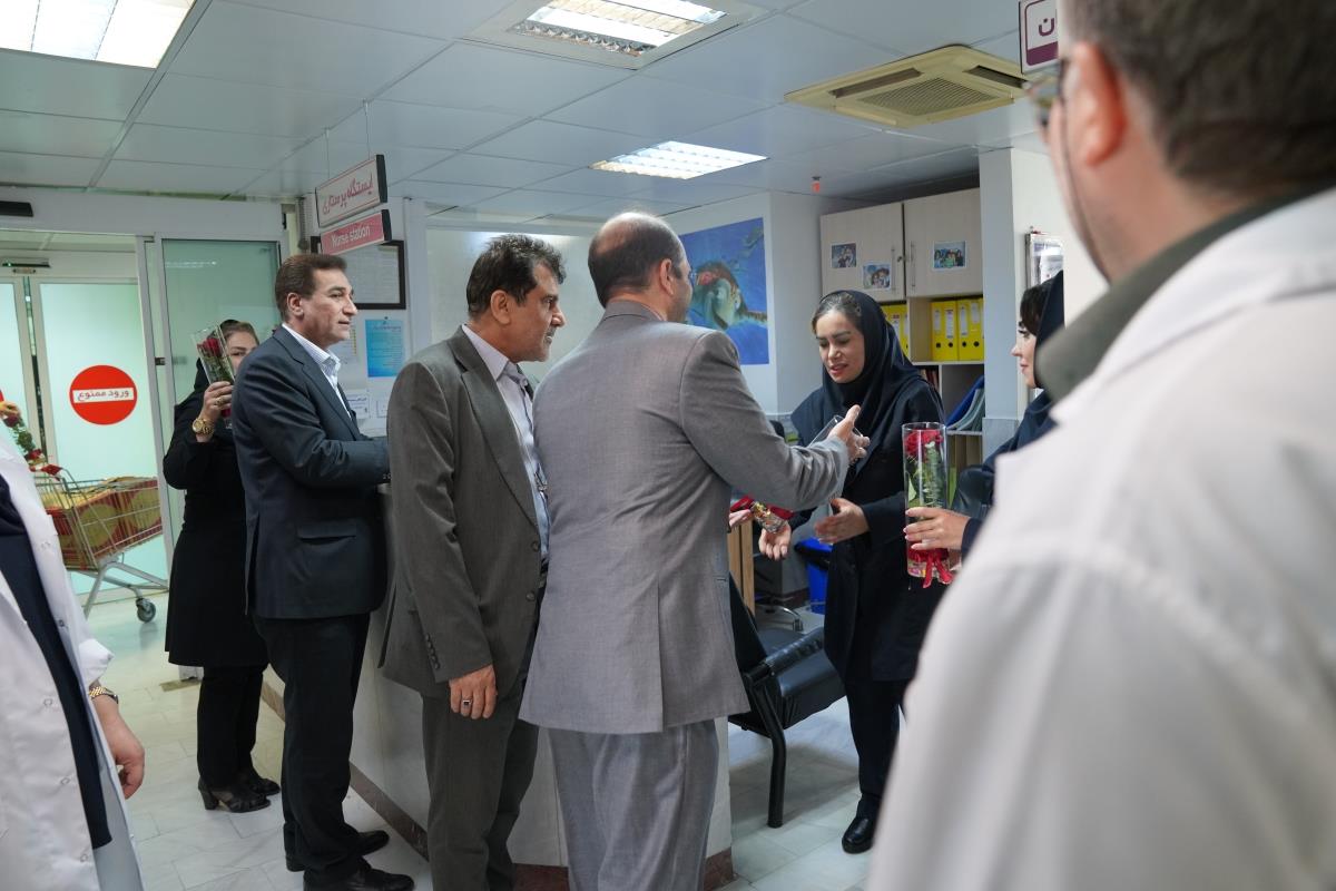 اهدای گل پرستار 1404 51