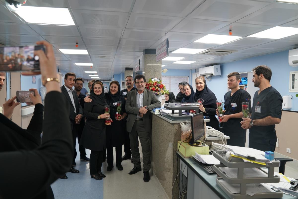 اهدای گل پرستار 1404 33