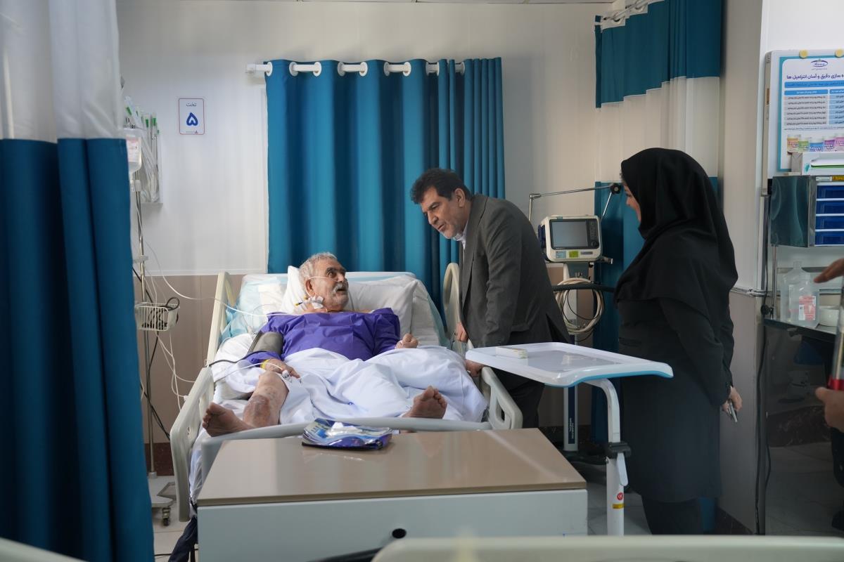 اهدای گل پرستار 1404 26