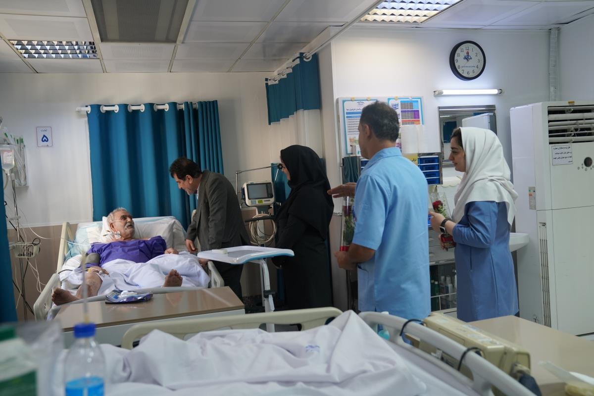 اهدای گل پرستار 1404 25