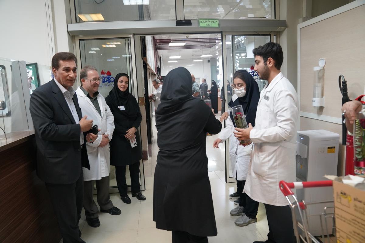 اهدای گل پرستار 1404 10