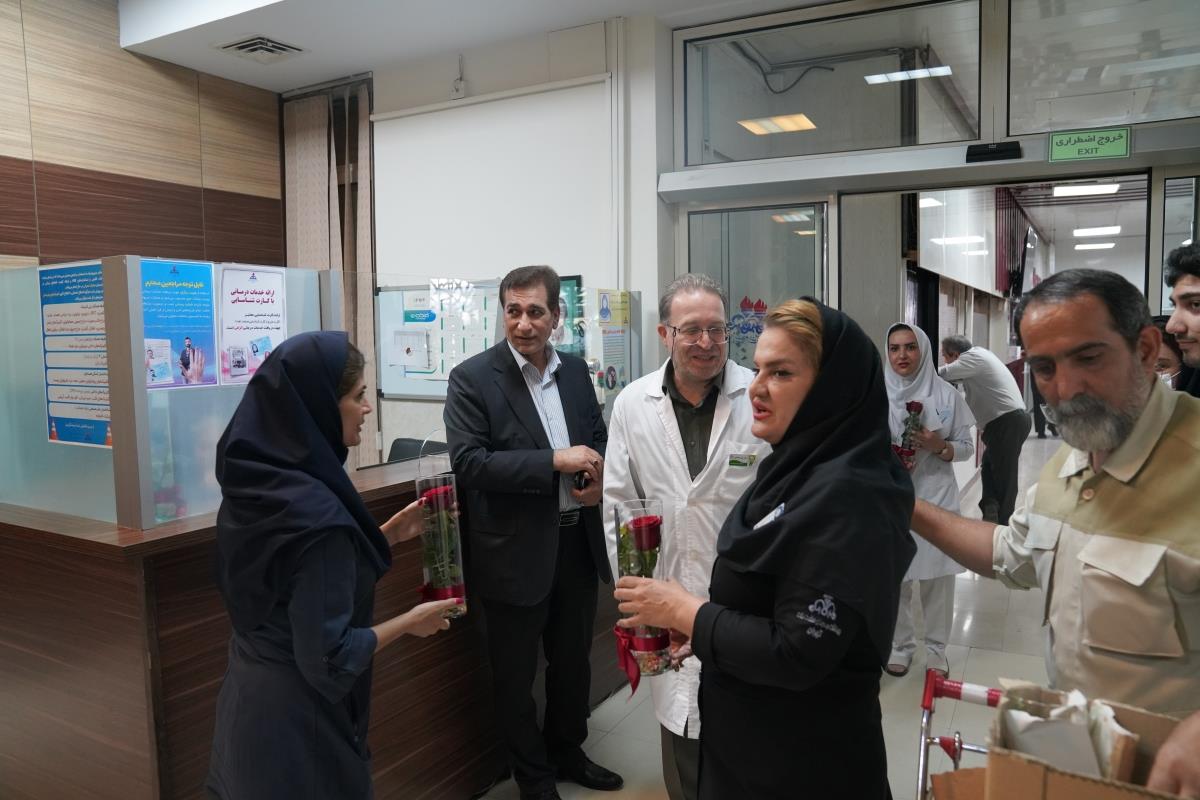 اهدای گل پرستار 1404 9