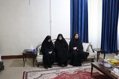 دیدار با خانواده شهدا-هفته بسیج