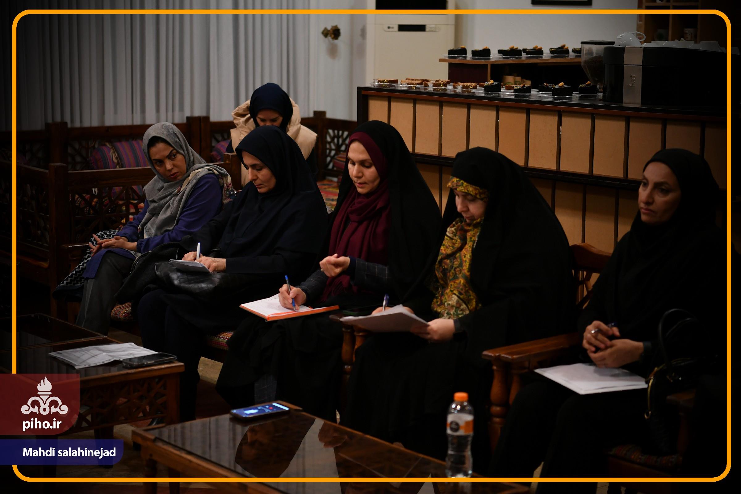 گزارش تصویری محمودآباد / بانوان سرپرست خانواده 13