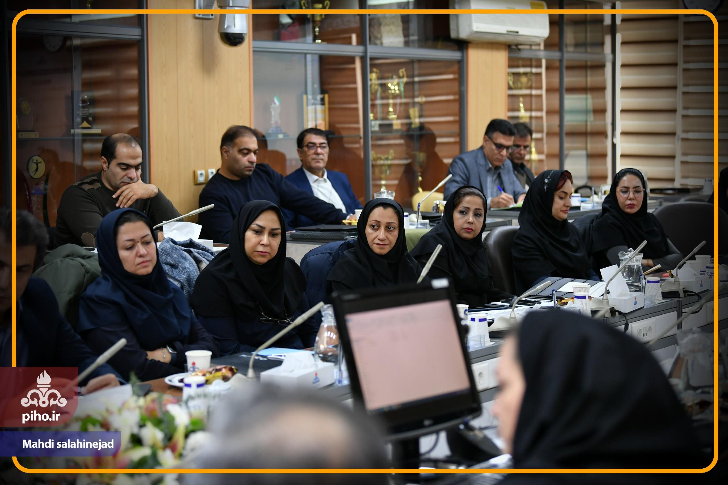 گردهمایی درمان غیرمستقیم(2) 43