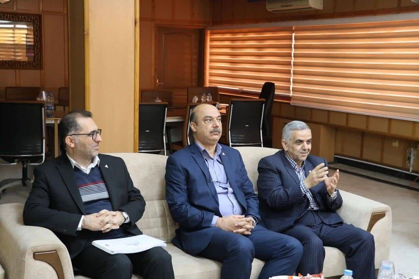 جلسه استانداری 3
