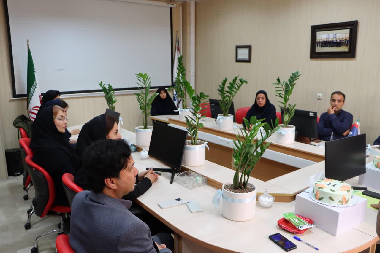 روابط عمومی  8